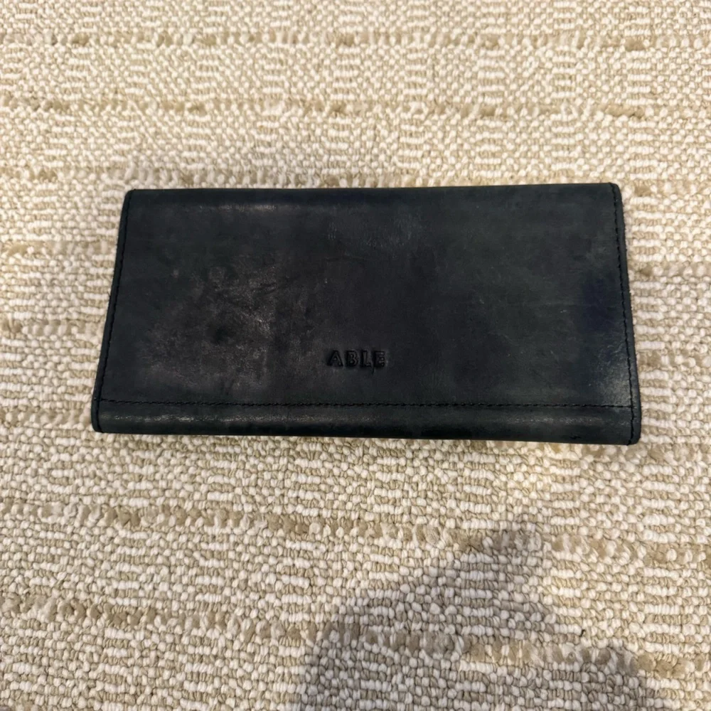 ABLE Black Leather Debre Wallet